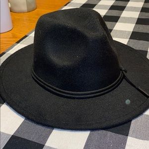 Black fashion hat!